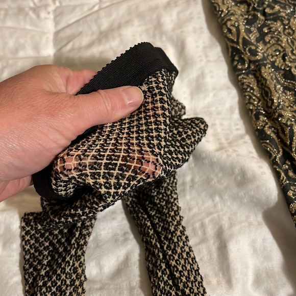 Gorgeous stockings one is footless not VS - Picture 3 of 6